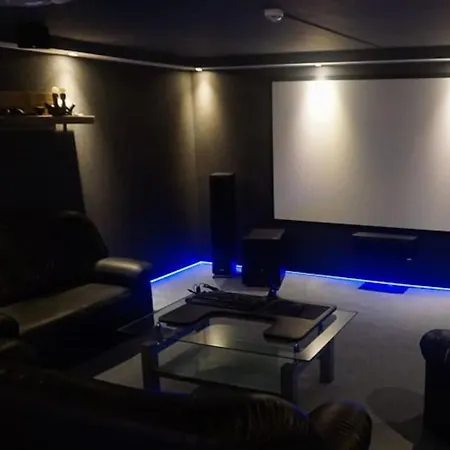 Luxury 8 Pax Apartament