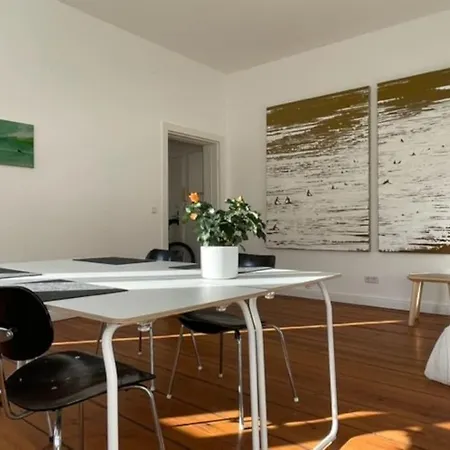 Wunderschoene, Grosszuegige Altbauwohnung In Mitte * Berlino