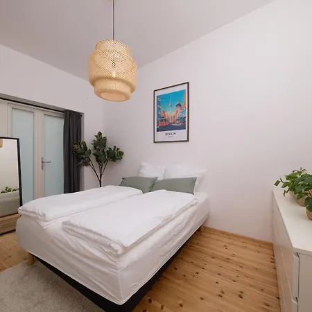 Staywell - Am Schloss Bellevue Fuer Bis Zu 12 Personen Appartamento *