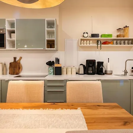 Alexa Spacious Design Up To 10 Persons - Parking - Superfast Wifi * Βερολίνο
