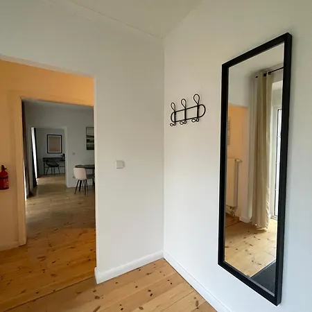 מלון דירות Dene Living *