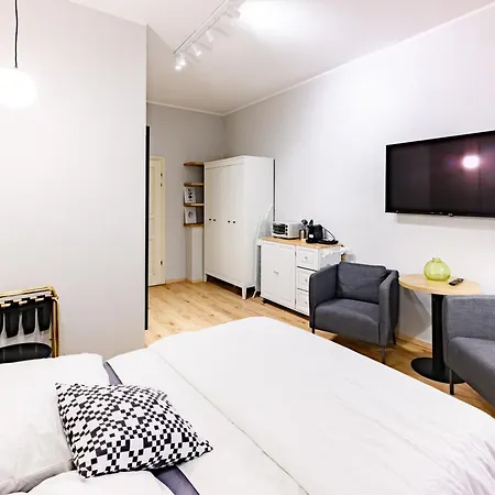 Ground-floor For 2 People Near Mauer Park *
