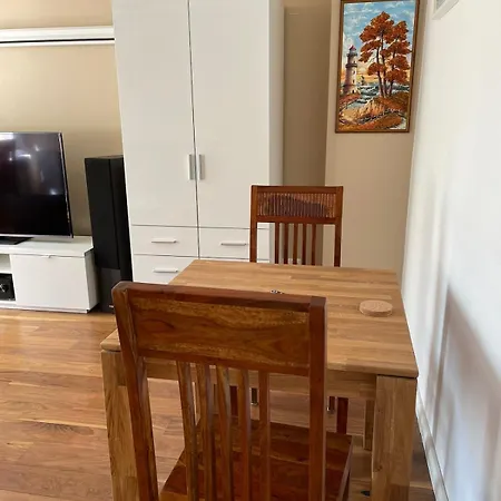 Modern And Cozy In Good Location Apartament