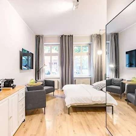 Apartment Ground-floor For 2 People Near Mauer Park Berlin