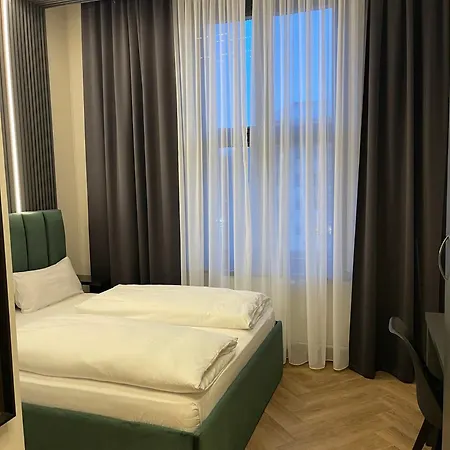 Blue Messe Hotel 3*