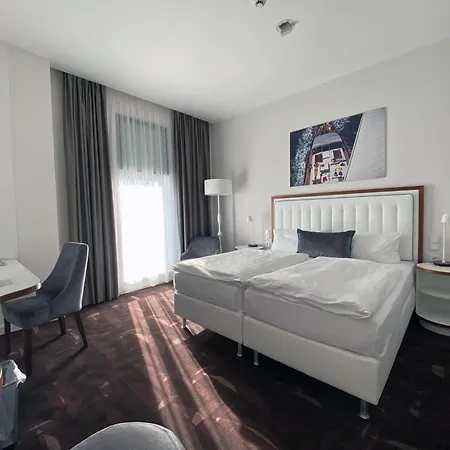 Mercure Moa