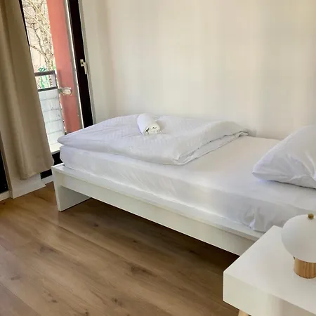 Minimal Kreuzberg Hostal *