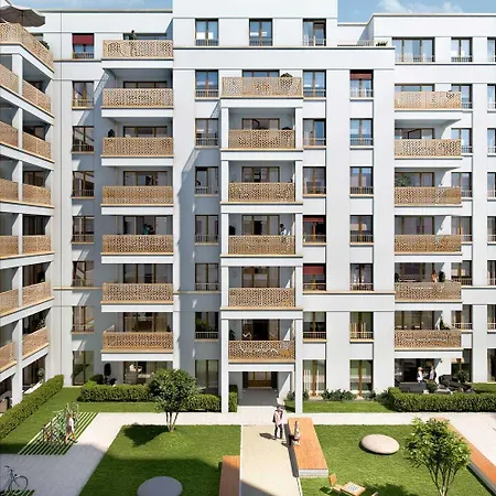 Either Private 2b2b Or Shared 1b1b, Luxury, Bright, Spacious * Berlim