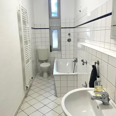 Sehr Zentrale Fuer Bis Zu 6 Gaeste - Nah Gelegen Zum Kurfuerstendamm, Potsdamer Platz Und Kreuzberg In 10 Minuten Apartment