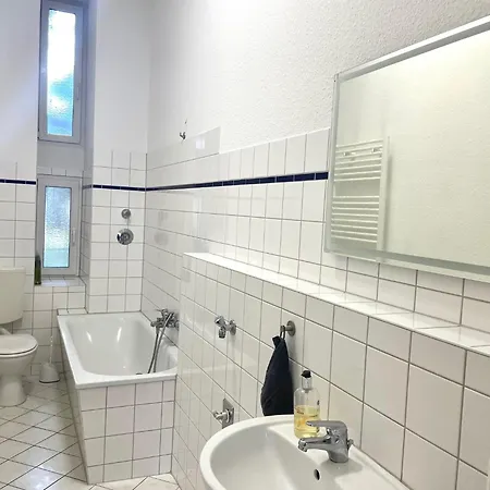 Apartment Sehr Zentrale Fuer Bis Zu 6 Gaeste - Nah Gelegen Zum Kurfuerstendamm, Potsdamer Platz Und Kreuzberg In 10 Minuten *
