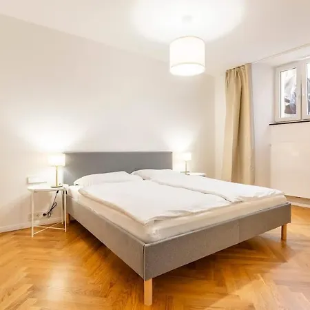 Mitte I 2 Doule Beds I Fast Wifi ベルリン