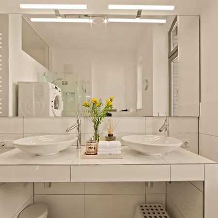 Aptd Downtown Monument4rent Near Checkpoint Charlie * Berlin
