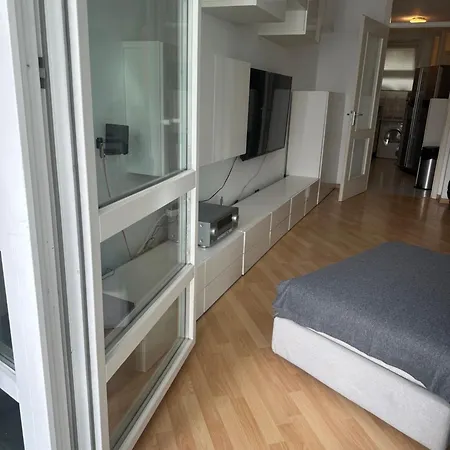 Zentrale 3 Zimmer-wohnung Prenzlauerberg Pankow ברלין
