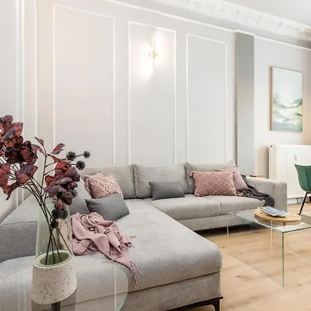 Luxurioese Design Apartments Mit Je 3 Schlafzimmern Βερολίνο