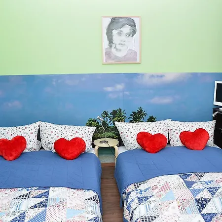 דירה View & Alex 4 2 Bathrooms 1 Kitchen ברלין