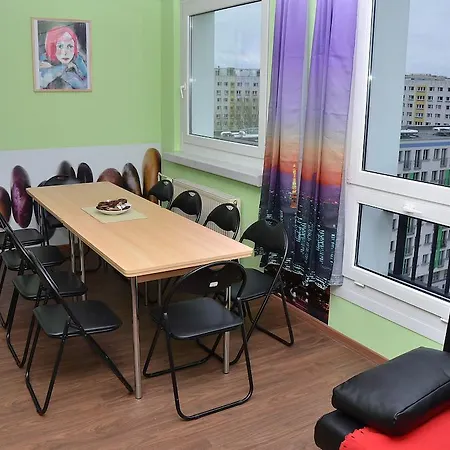 דירה View & Alex 4 2 Bathrooms 1 Kitchen ברלין