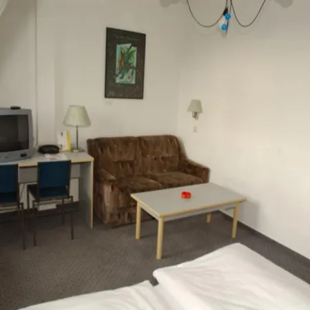 East Side Hotel 3*