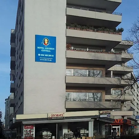 Amadeus Otel 2*