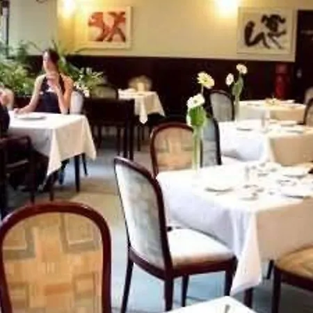 فندق Kurfuerstendamm Am Adenauerplatz