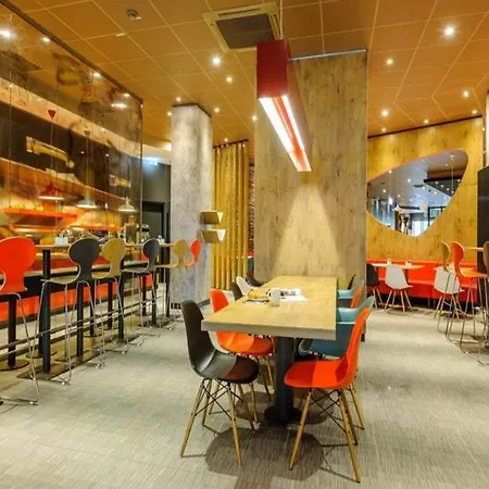 Otel Ibis Hauptbahnhof 3*