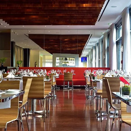 Hotel Pestana Tiergarten 4*