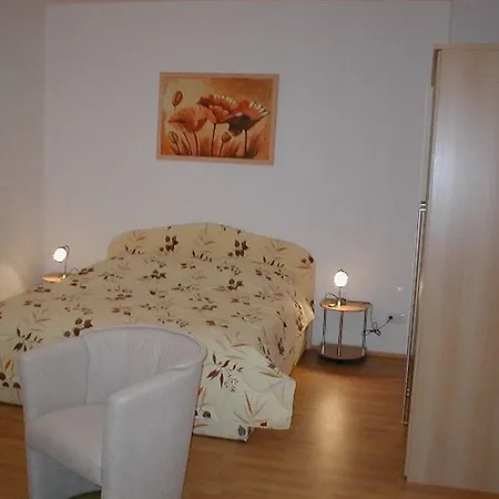 Zimmervermietung Haertig Apartament *