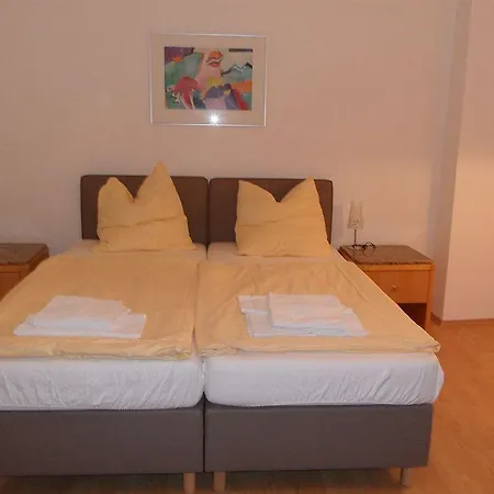 Apartament Zimmervermietung Haertig Berlin
