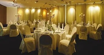 柏林阿德雷马酒店 酒店