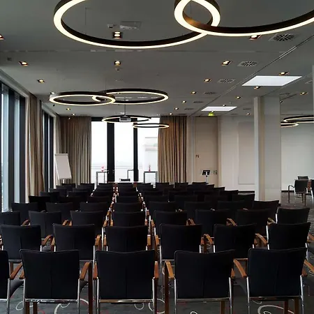 Golden Tulip Hamburg 4* Berlin