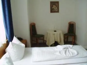 Arta Lenz Hotel 3*