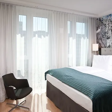 Berlin-alexanderplatz, An Ihg Отель Берлин