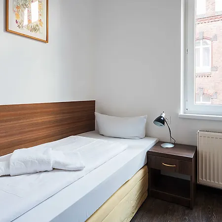 Queens Park Hotel 3*