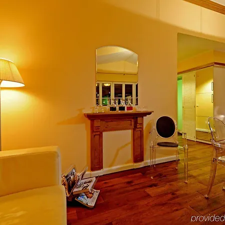 Bob W Mitte 4* Berlin