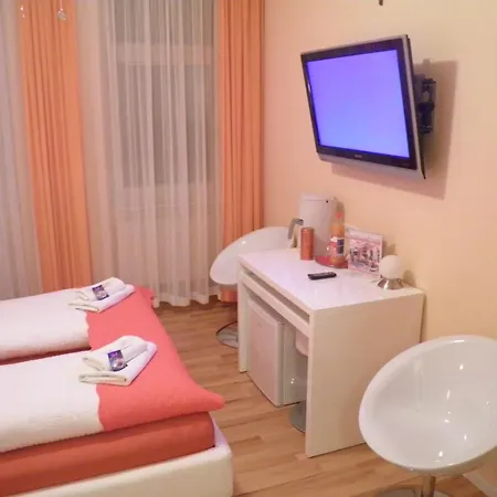 City Guesthouse Pension Berlin 2* ברלין
