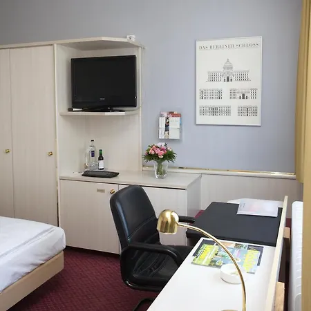 Hotel Plaza Am Kurfuerstendamm 3*