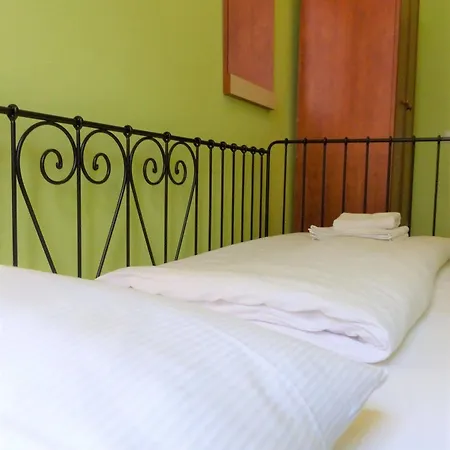 Hotell Eden Am Zoo 3*