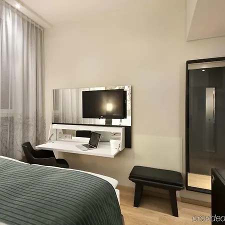Отель Berlin-alexanderplatz, An Ihg