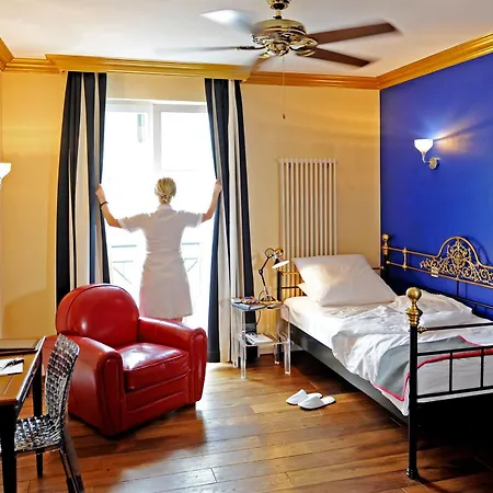 Bob W Mitte Aparthotel