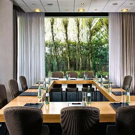 Hotell Wyndham Excelsior