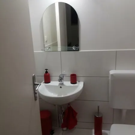 Apartment Ferienwohnung *