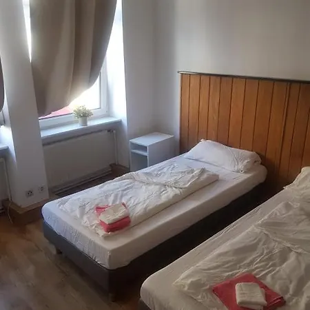 Karl-marx-hostel *