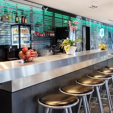 Отель Berlin-alexanderplatz, An Ihg 4*