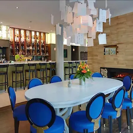 Grimm's Potsdamer Platz Hotel *