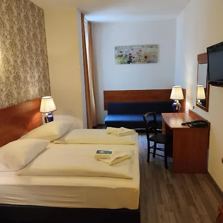 Atrium Charlottenburg 3*