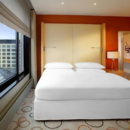 Sheraton Grand Esplanade 5*