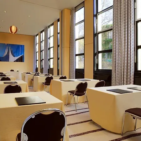 Sheraton Grand Esplanade Hotel