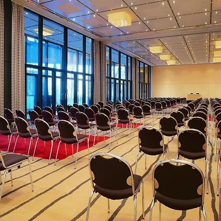 Sheraton Grand Esplanade 5* Berlim