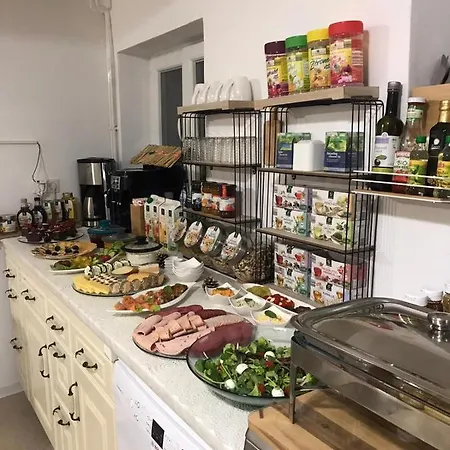 Ostello New Mitte Free Snack Hot Tea And Coffee *
