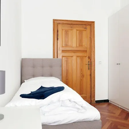 Appartement Katz By Rockchair L Superhost Status L 3 Bedrooms Boxspringbeds 2 Bathrooms In Center - Cozy Family & Business Flair Welcomes You! Berlin