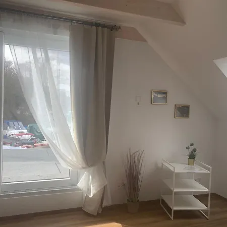 Tiny House Oder Auf Der Sunset Marina Orman Evi Berlin